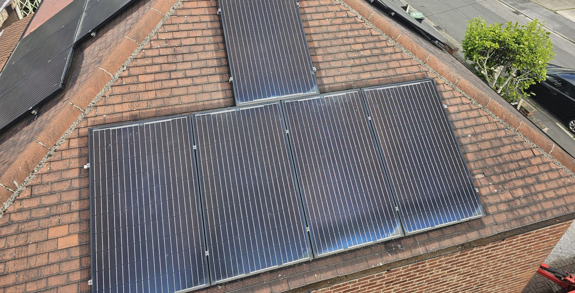 Protecting+Solar+Panels+from+Pigeons+in+Stapleford