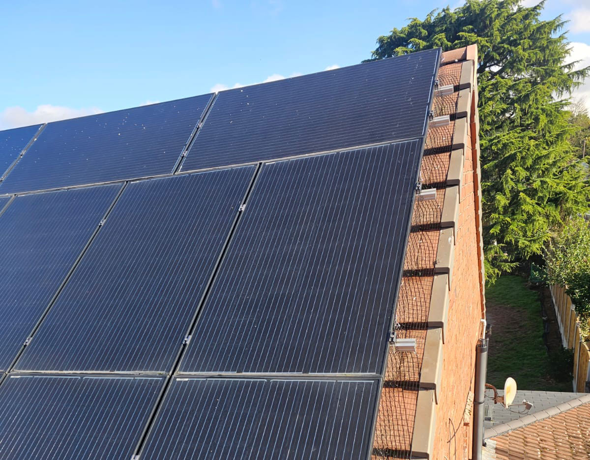 Protecting+Solar+Panels+FromPigeons+in+Sutton-in-Ashfield